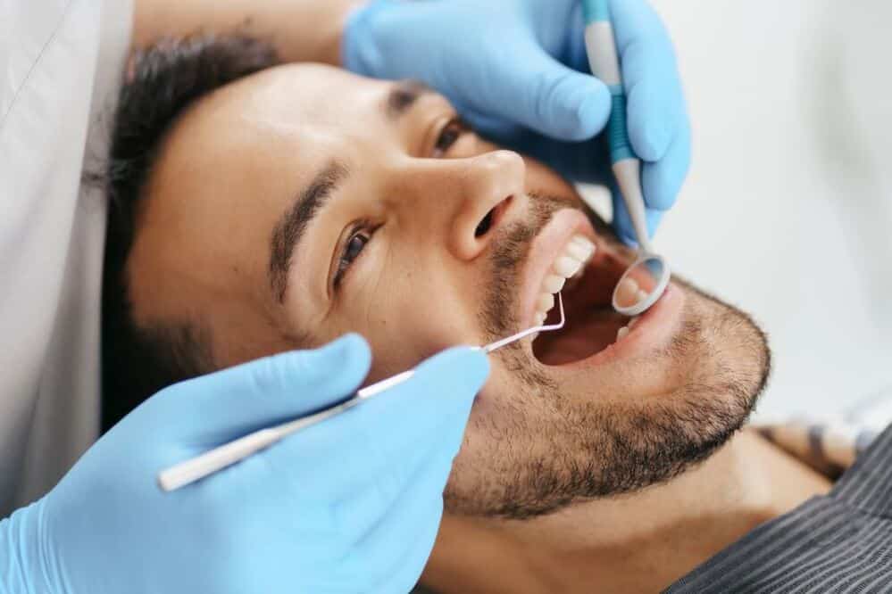Cómo se interviene en un caso de periodontitis avanzada